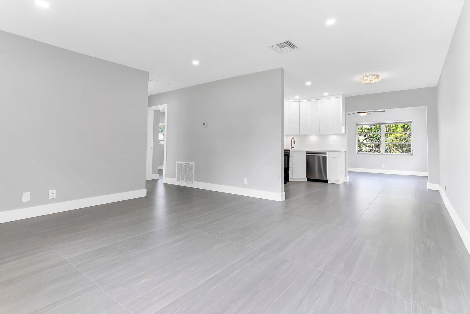 7609 NW 70 Avenue, Tamarac, FL 33321 photo 5
