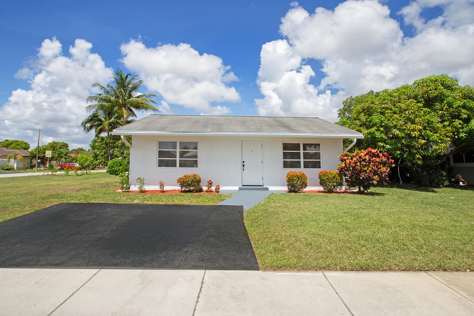 7609 NW 70 Avenue, Tamarac, FL 33321, Tamarac
