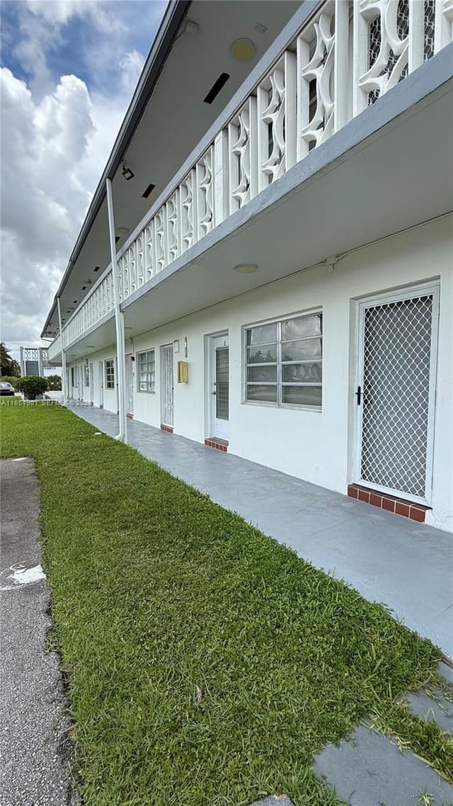 11 NE 204th Street 6D, sold in Ro-Mont Gardens Andover C, Miami Gardens, FL