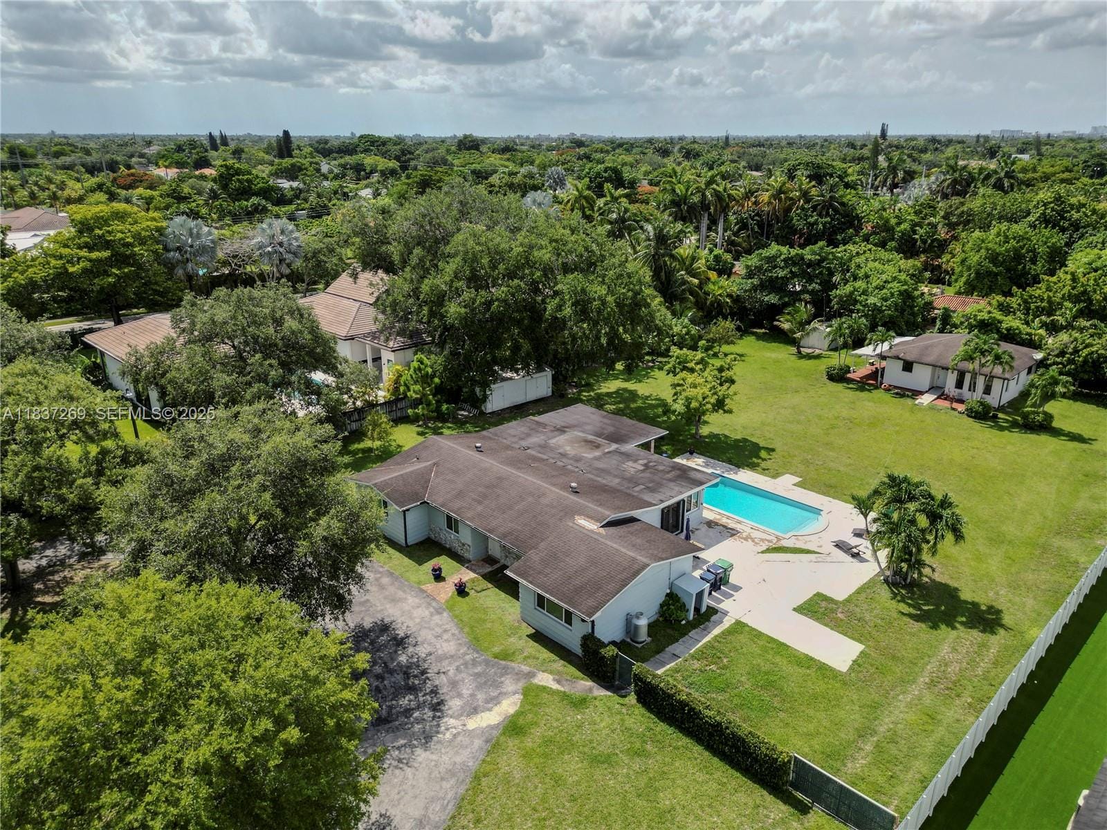 10111 SW 66th Street, Miami, FL 33173 photo 2
