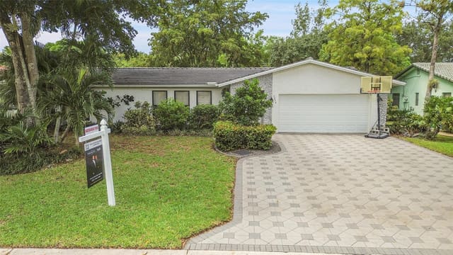 9254 NW 13th Place, Coral Springs, FL 33071