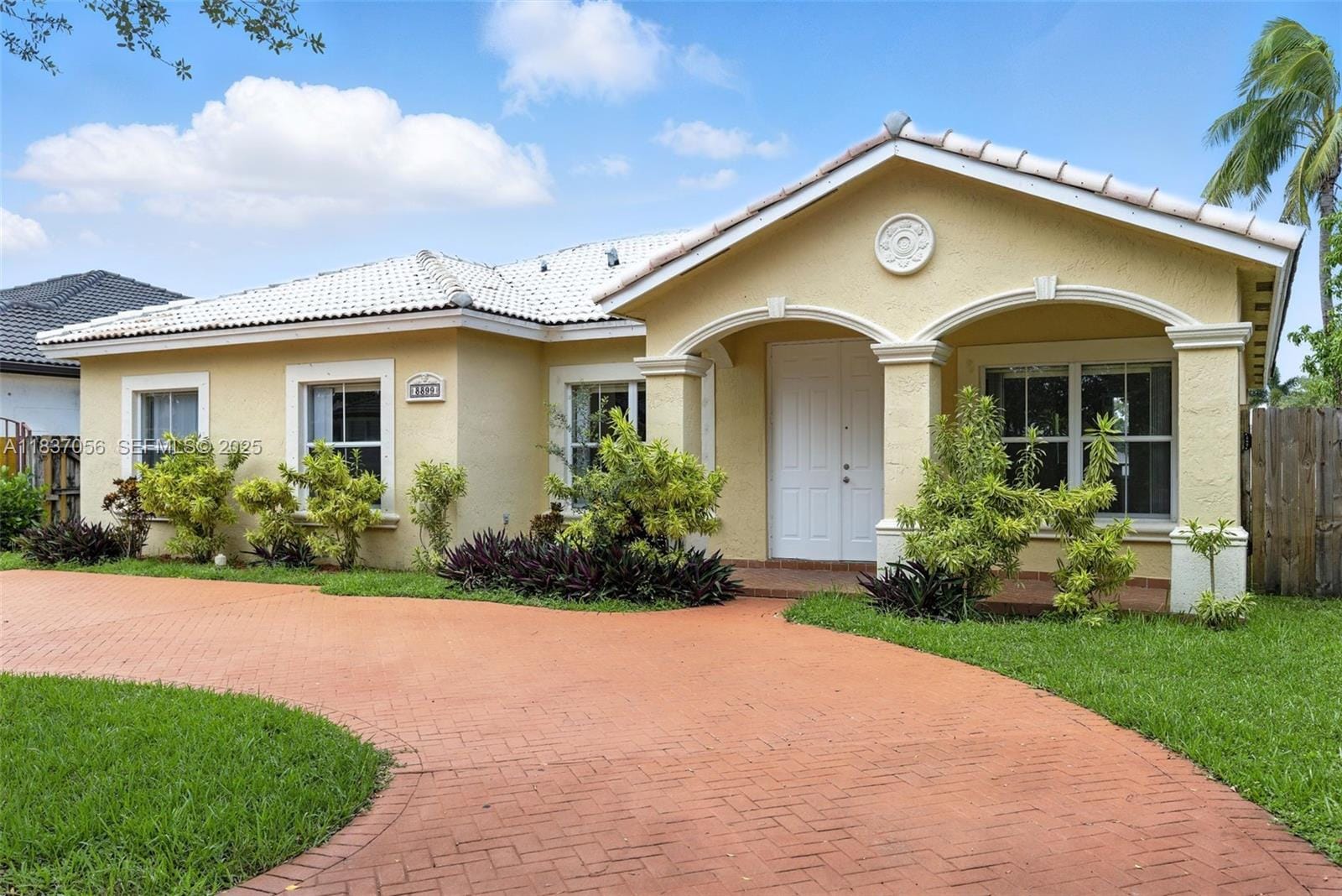 8899 NW 169th Terrace, Hialeah, FL 33018