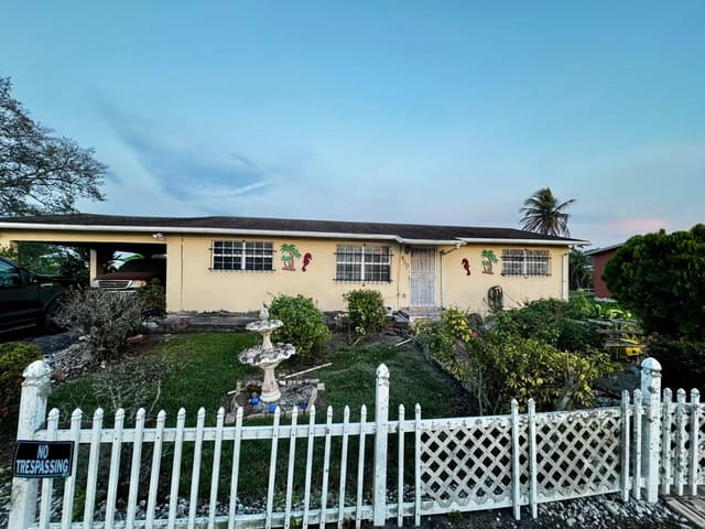 430 Eilon Avenue, sold in ZIP 33493, South Bay, FL