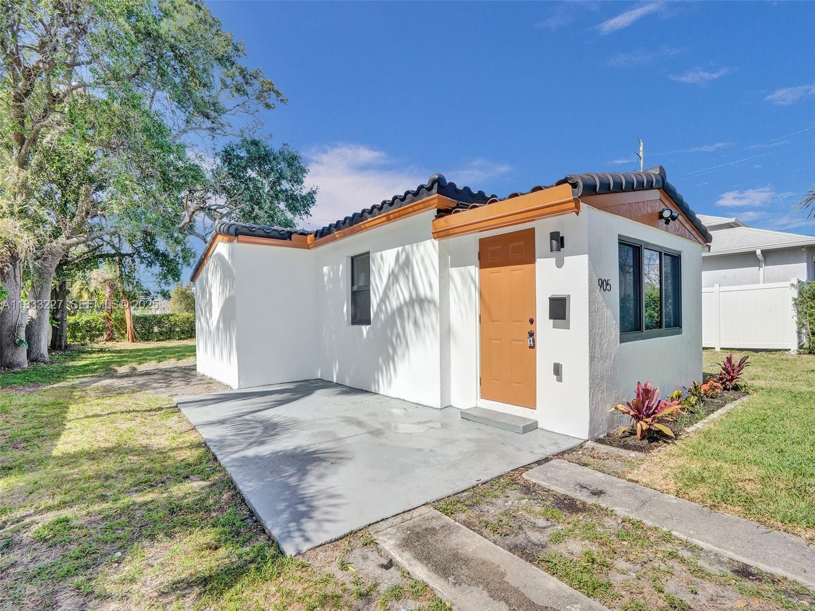 905 SW 22nd Street — photo 3