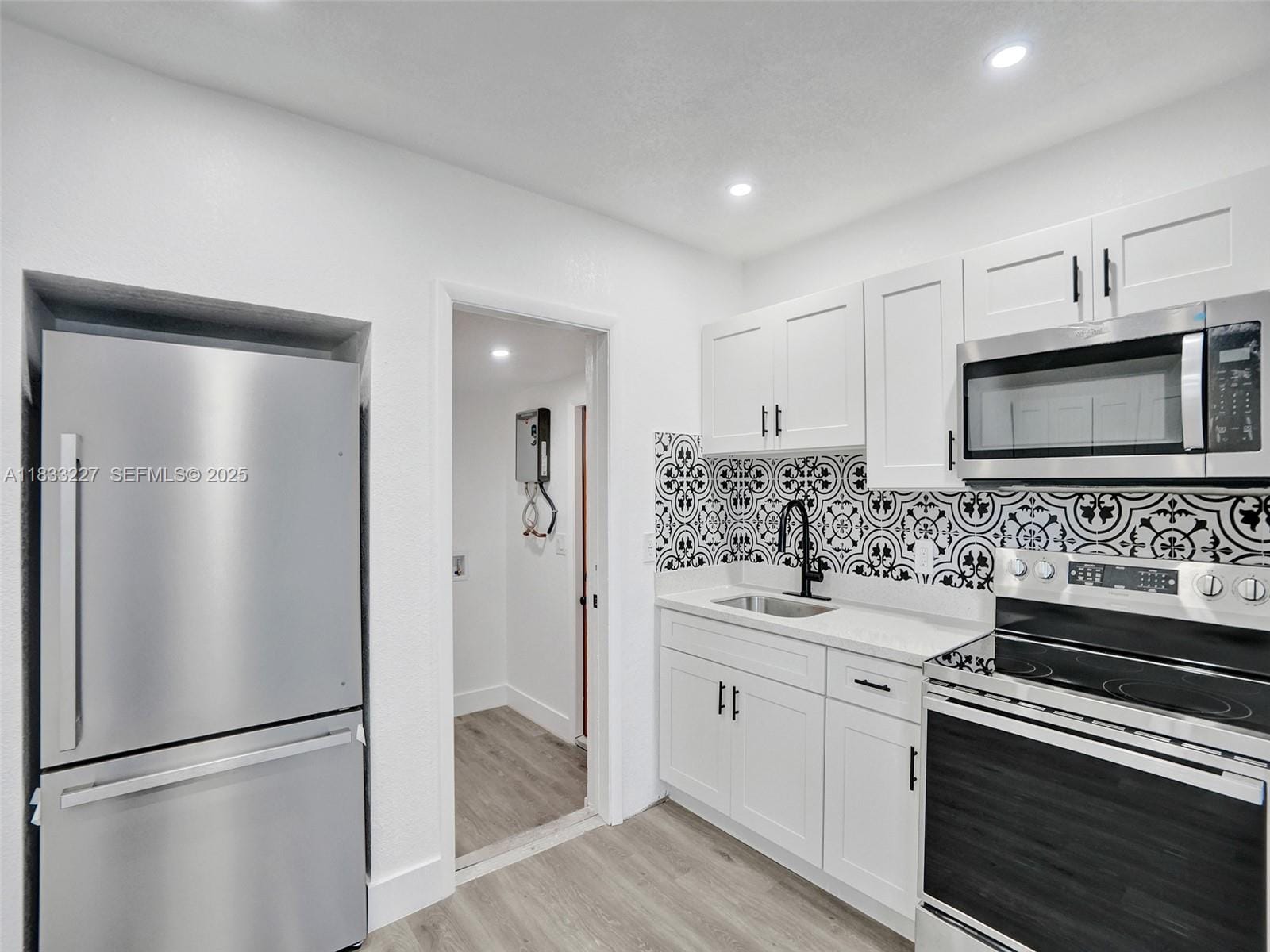 905 SW 22nd Street — photo 8