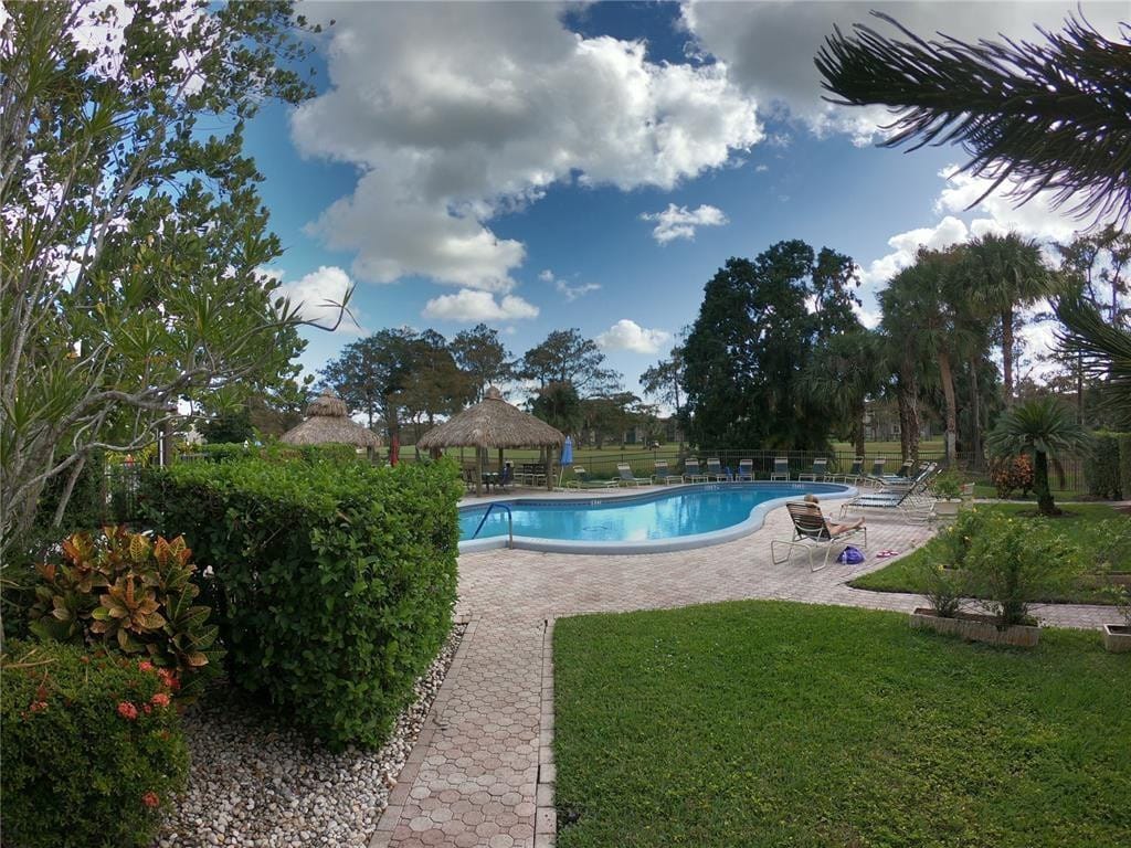 6080 NW 44th Street 101, Lauderhill, FL 33319