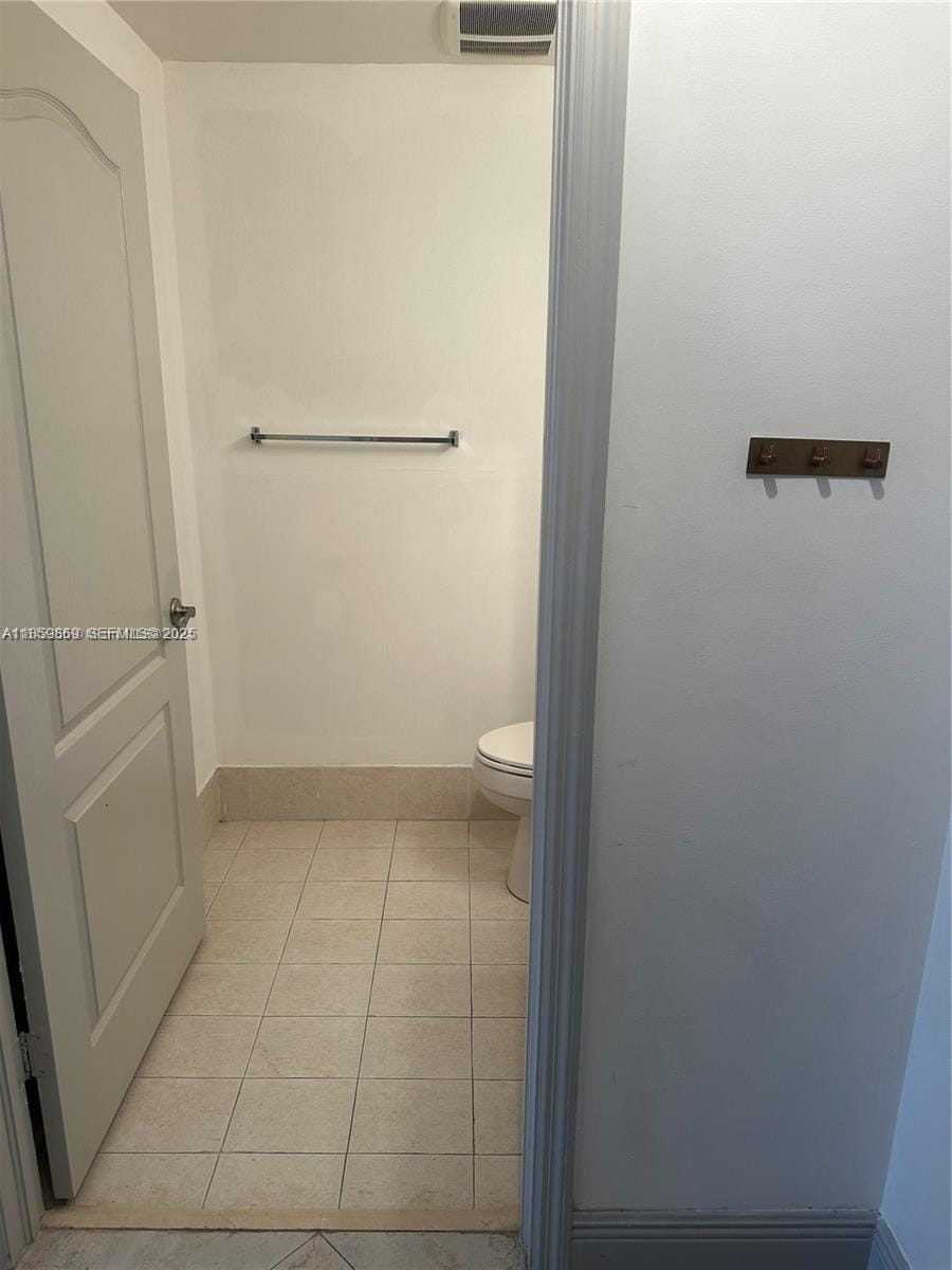 2400 SW 27th Avenue 406 — photo 2