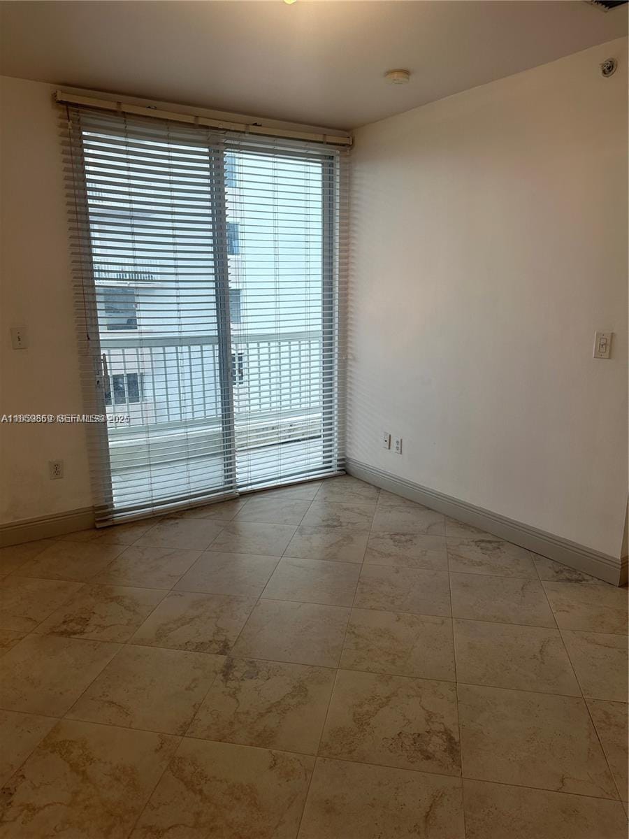 2400 SW 27th Avenue 406, Miami, FL 33145 photo 22