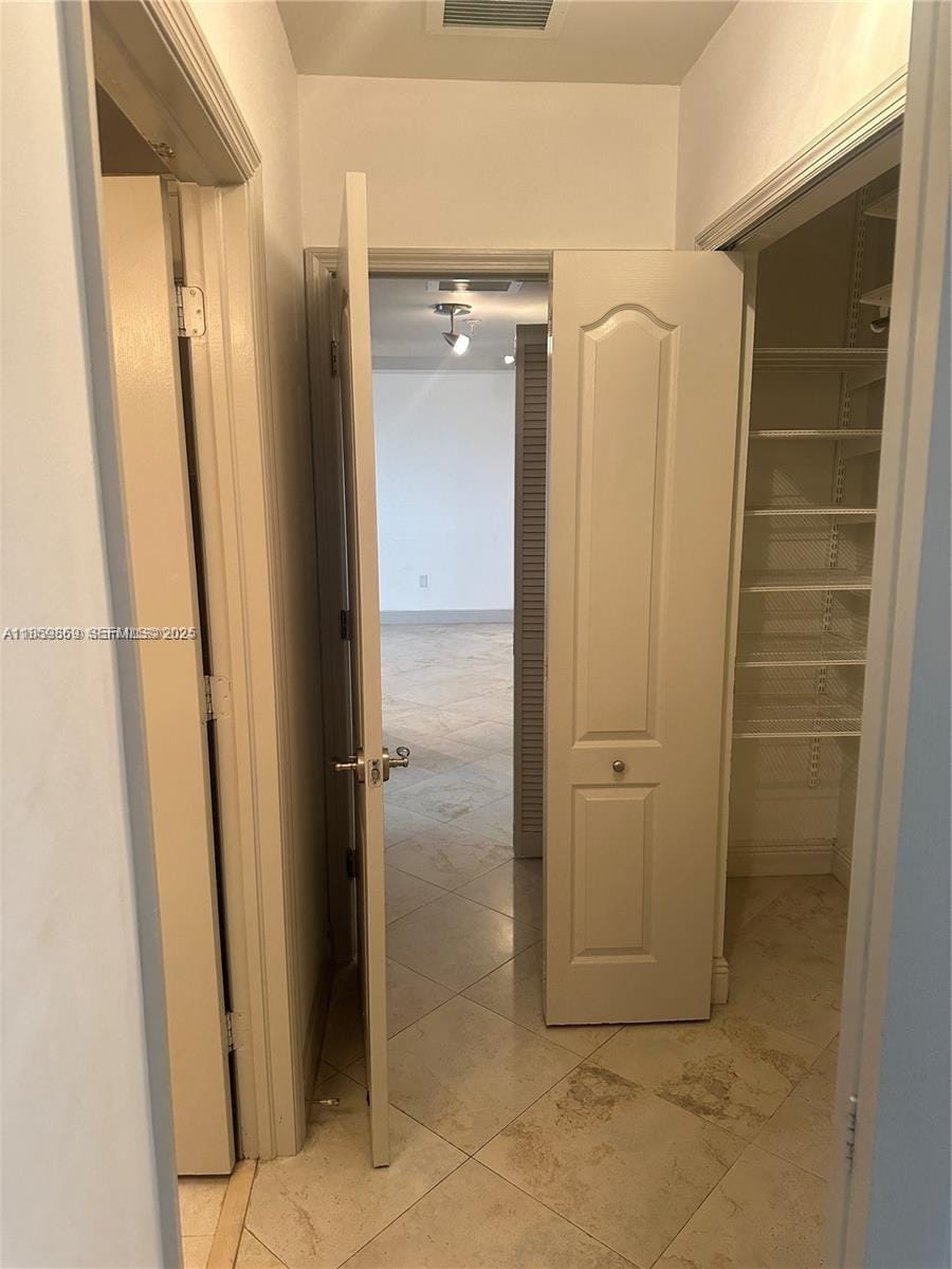 2400 SW 27th Avenue 406, Miami, FL 33145 photo 25