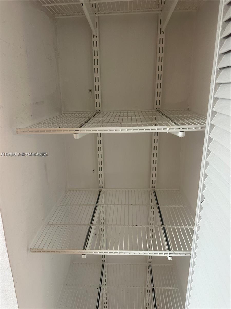 2400 SW 27th Avenue 406 — photo 8