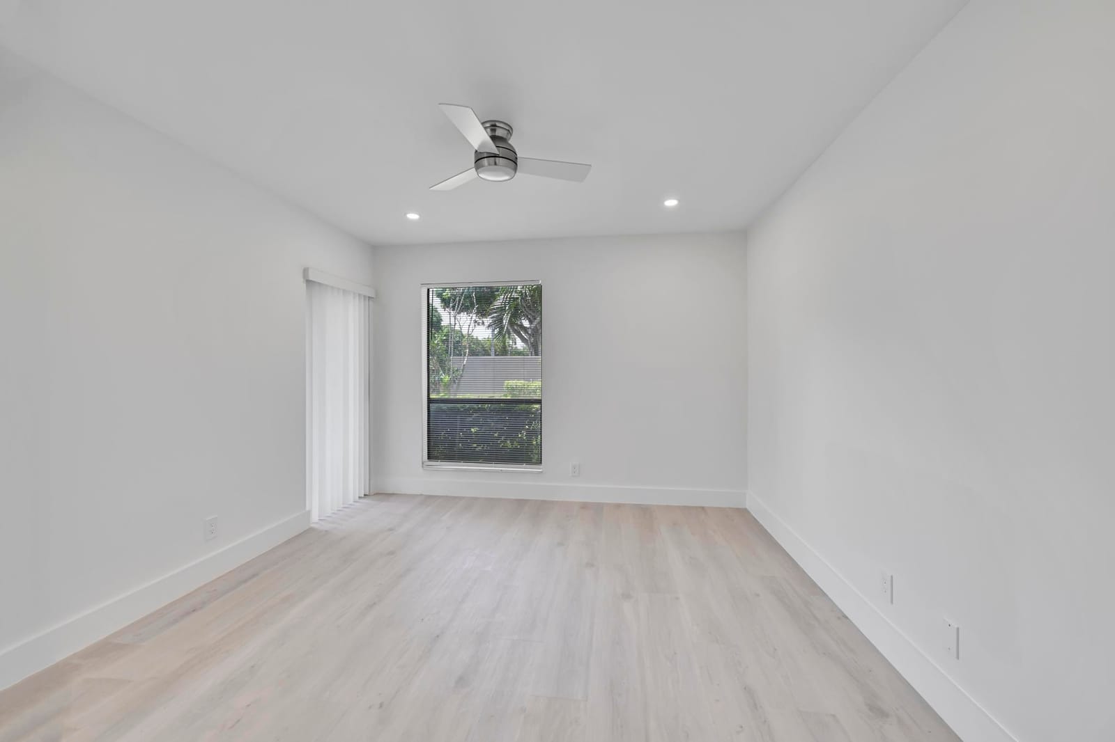 159 NW 70th 401 Street 401 — photo 12