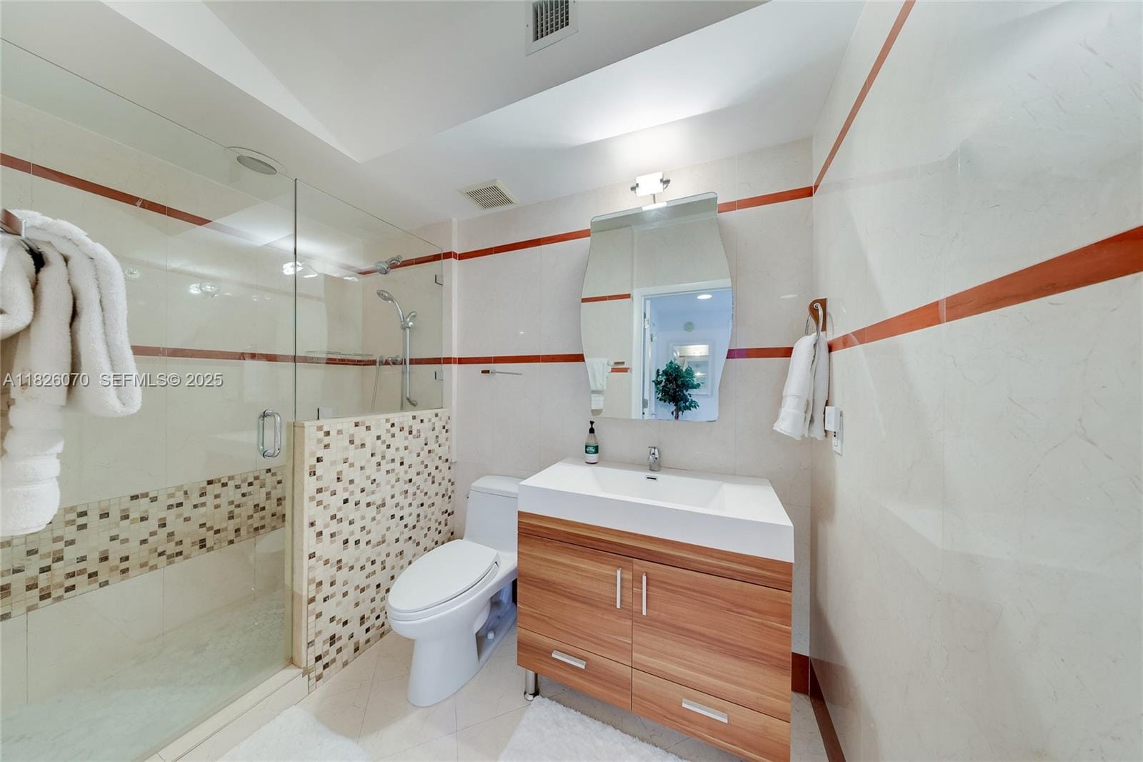 110 Washington Avenue 1611, Miami Beach, FL 33139 photo 14