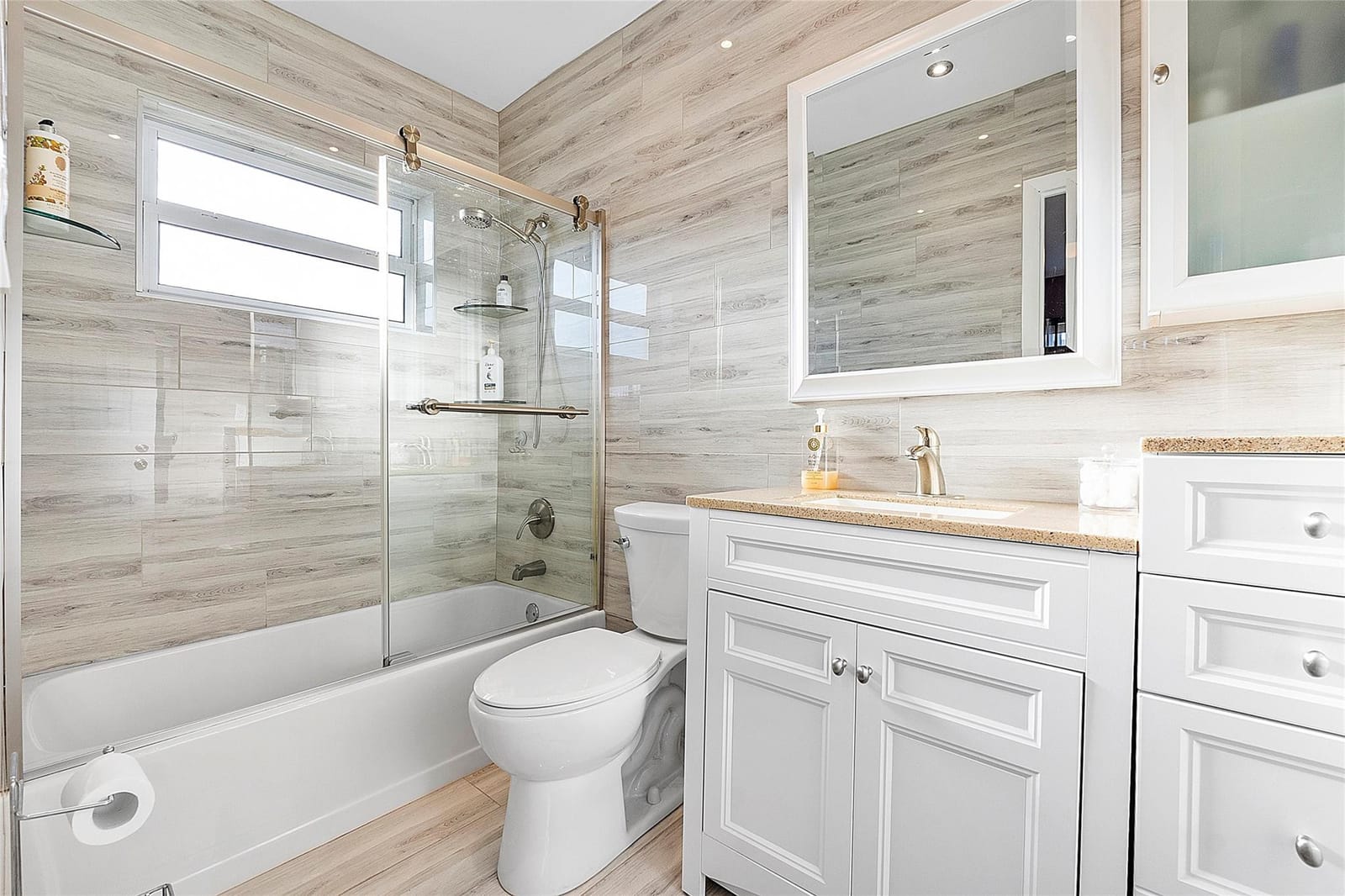 5051 W Oakland Park Boulevard 301 — photo 12