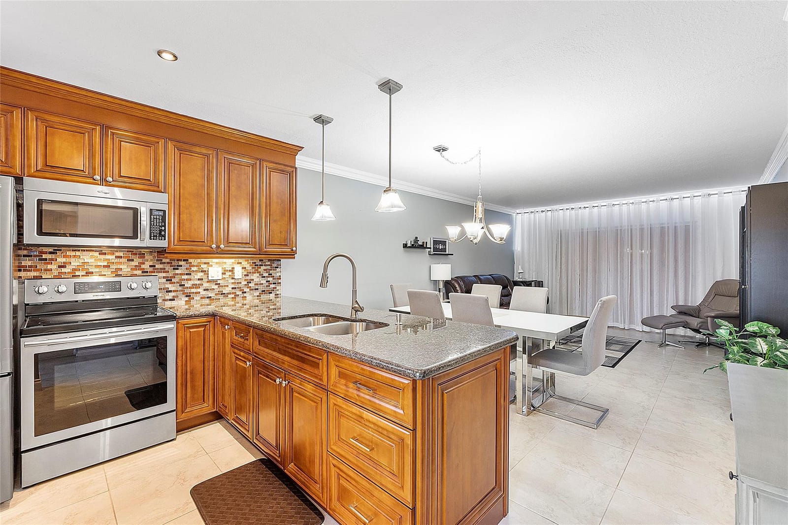 5051 W Oakland Park Boulevard 301 — photo 3