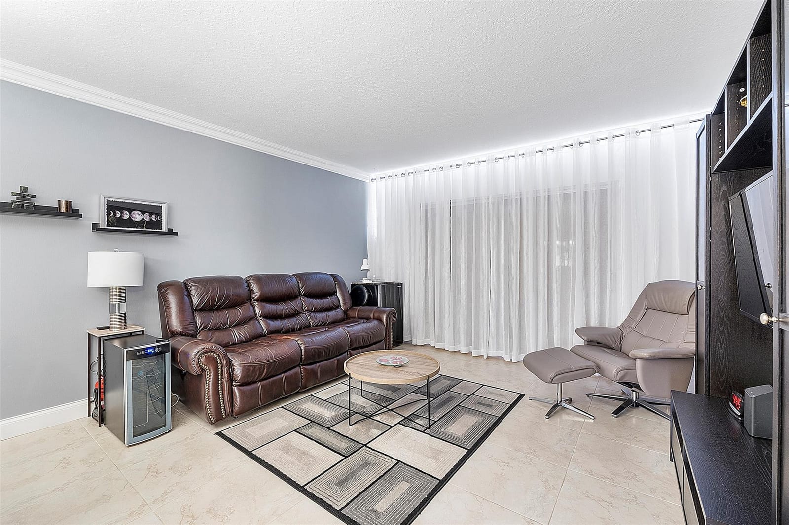 5051 W Oakland Park Boulevard 301 — photo 8