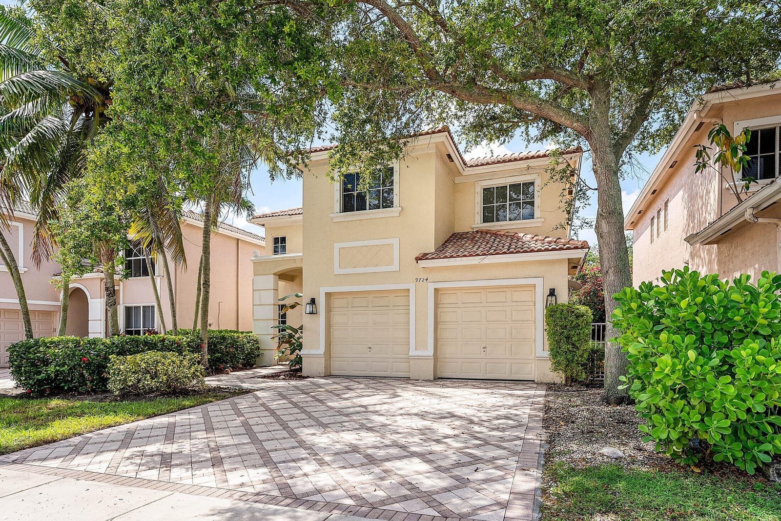 9724 Vineyard Court, Boca Raton, FL 33428