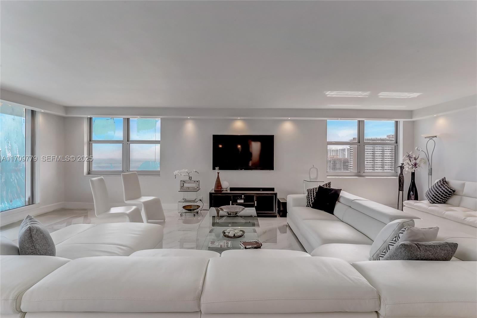 1912 S Ocean Drive 17A, Hallandale Beach, FL 33009 photo 15