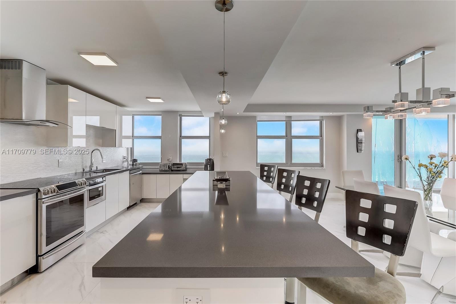 1912 S Ocean Drive 17A — photo 5