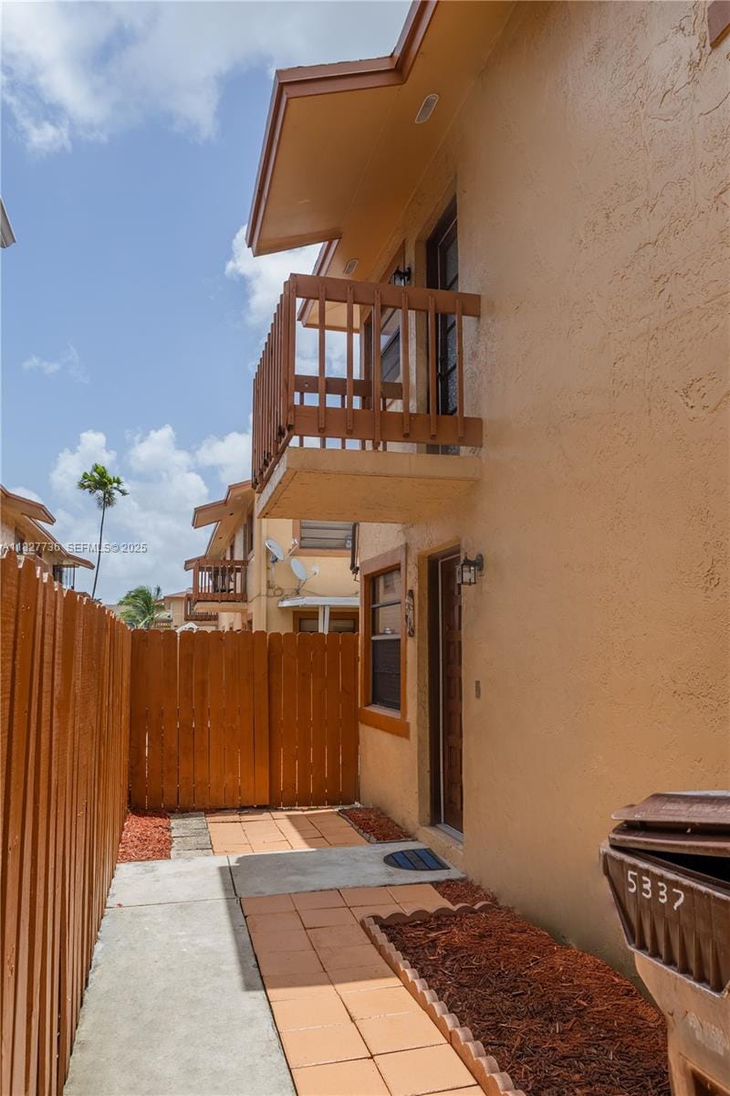 5337 W 23rd Court 13-3, Hialeah, FL 33016 photo 2
