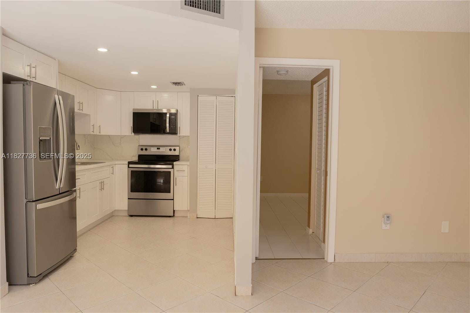 5337 W 23rd Court 13-3, Hialeah, FL 33016 photo 16
