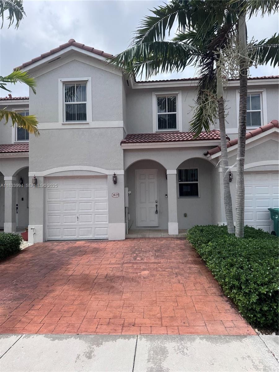 3 bedroom home for sale at 1029 207th, Miami, FL 33179 — $439,900