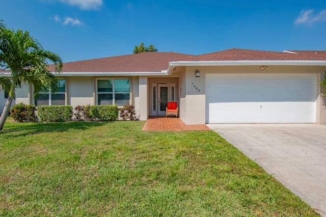 7984 Chula Vista Crescent, sold in Montoya Estates Unit 1, Boca Raton, FL
