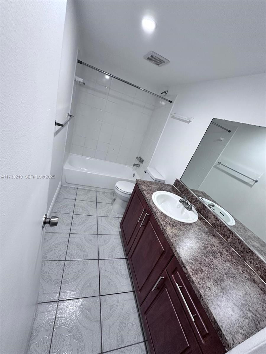 2800 NW 56th Avenue G102 — photo 2