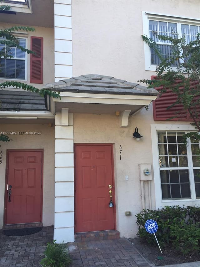 671 NW 42nd Avenue 671, sold in Park Place At Plantation, Plantation, FL