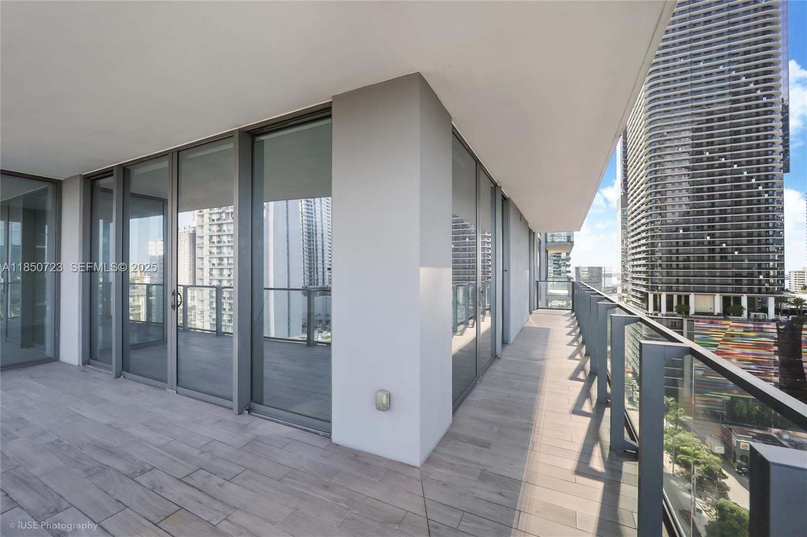 88 SW 7th Street 1202, Miami, FL 33130 photo 3