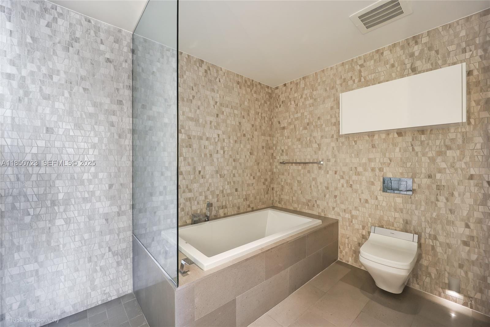 88 SW 7th Street 1202, Miami, FL 33130 photo 6