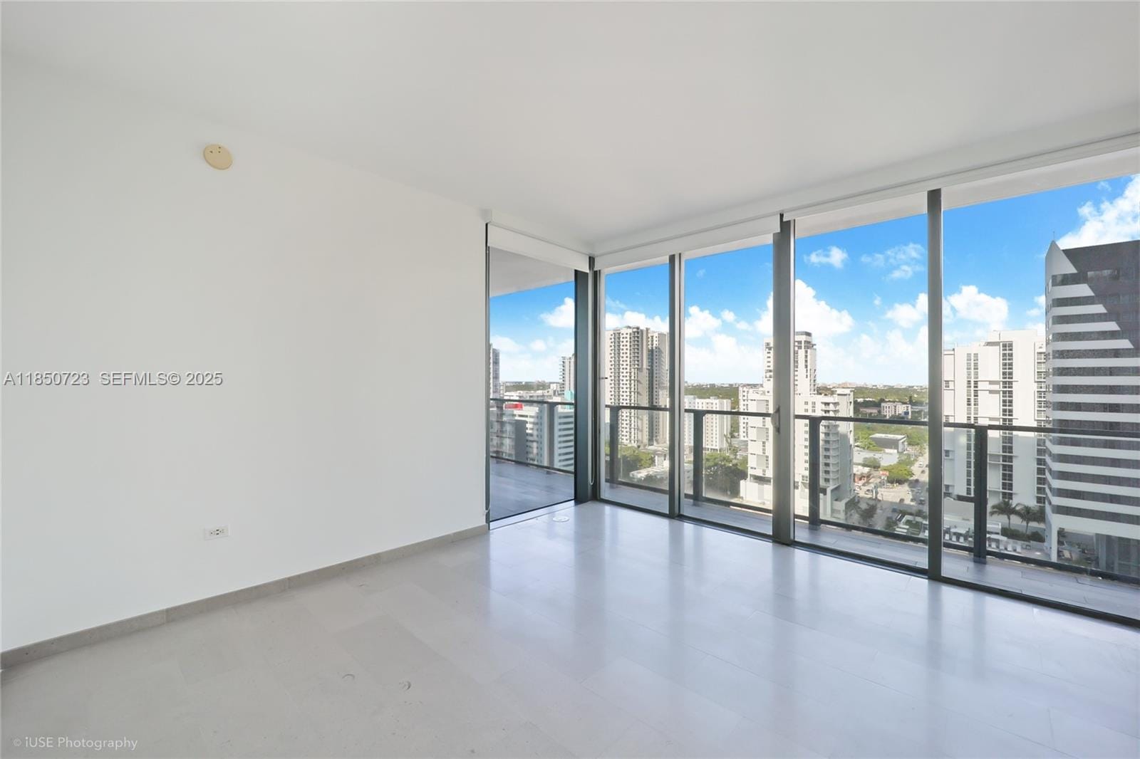 88 SW 7th Street 1202, Miami, FL 33130 photo 7