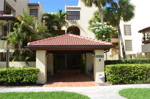 8850 SW 123rd Court H302, sold in Kenland Bend North Condo, Miami, FL