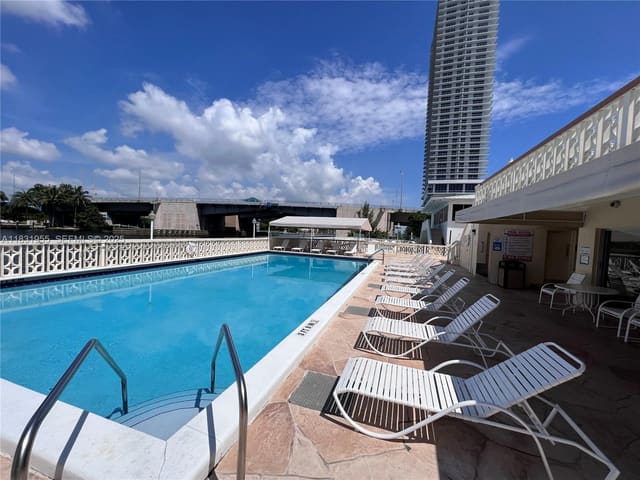 1817 S Ocean Drive 426, Hallandale Beach, FL 33009