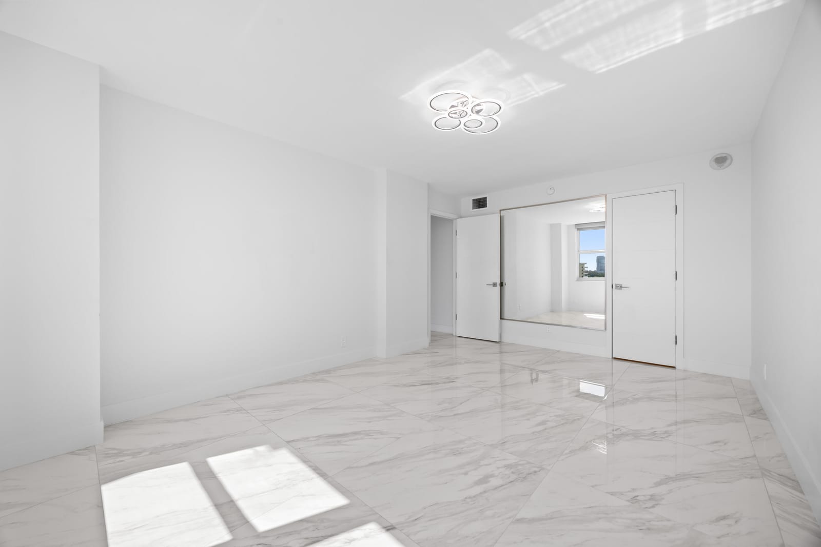 137 Golden Isles Drive 914, Hallandale Beach, FL 33009 photo 14