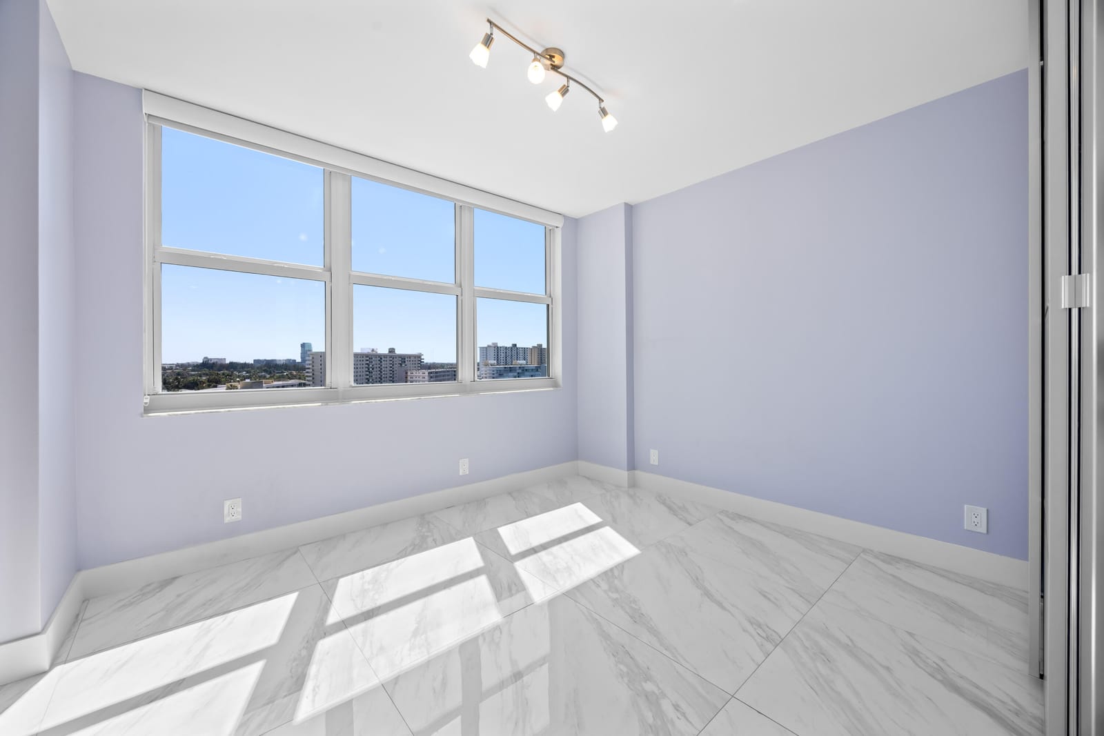 137 Golden Isles Drive 914, Hallandale Beach, FL 33009 photo 18