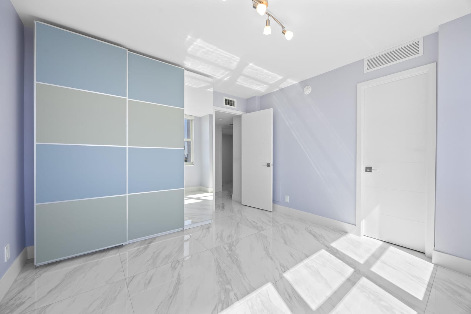 137 Golden Isles Drive 914, Hallandale Beach, FL 33009 photo 20