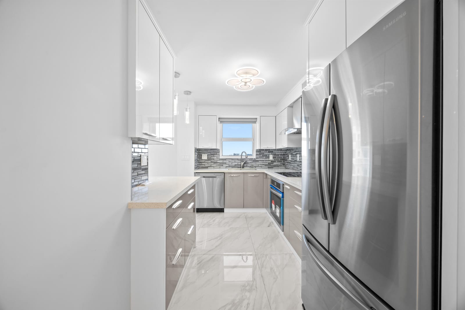 137 Golden Isles Drive 914 — photo 4