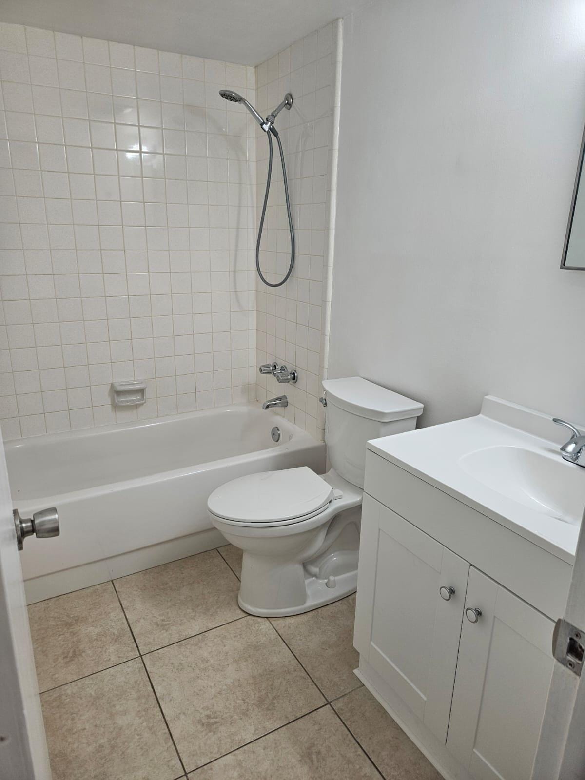 912 Pine Drive 204, Pompano Beach, FL 33060 photo 16
