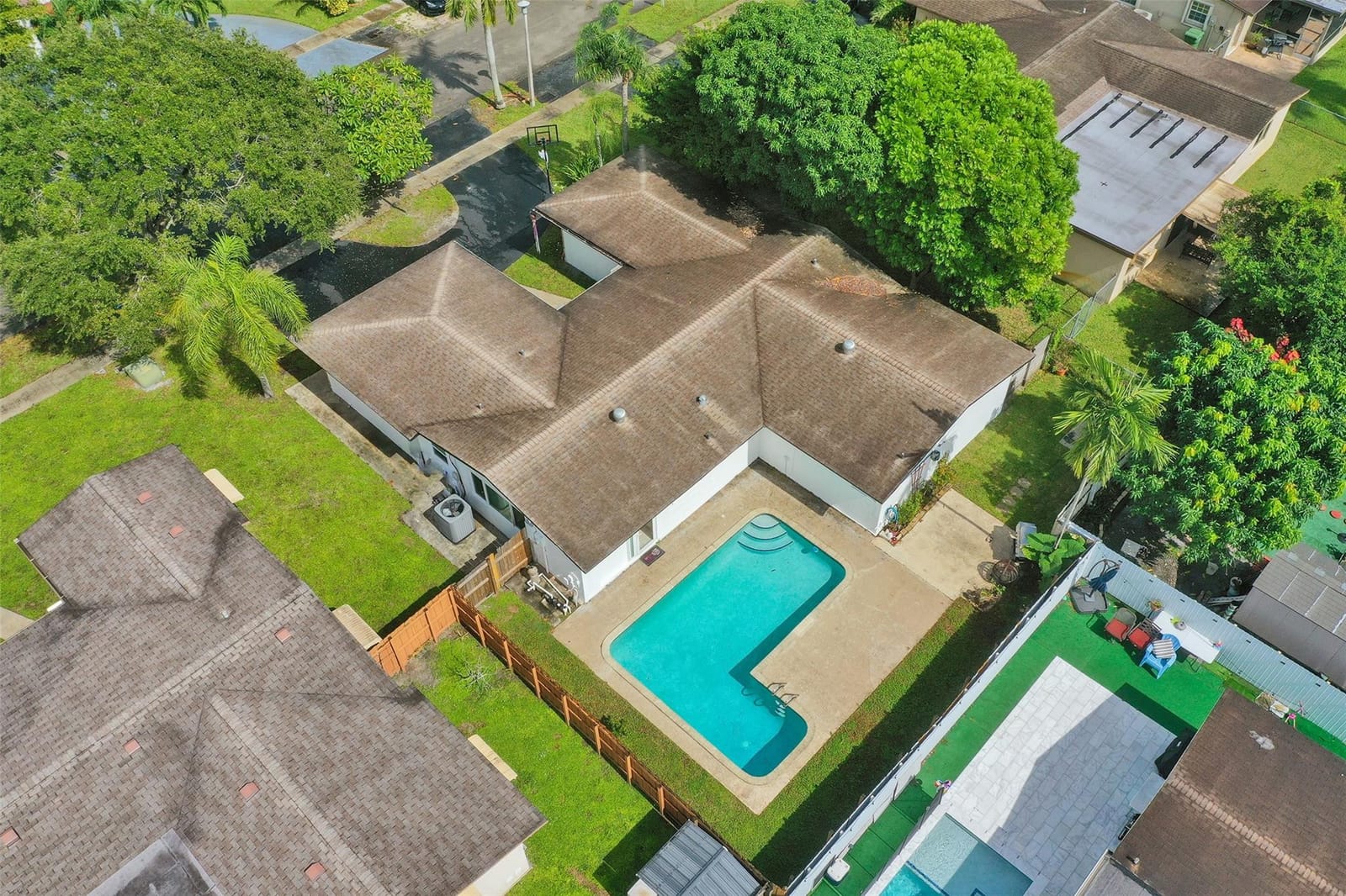 9348 NW 24th Place, Pembroke Pines, FL 33024 photo 2