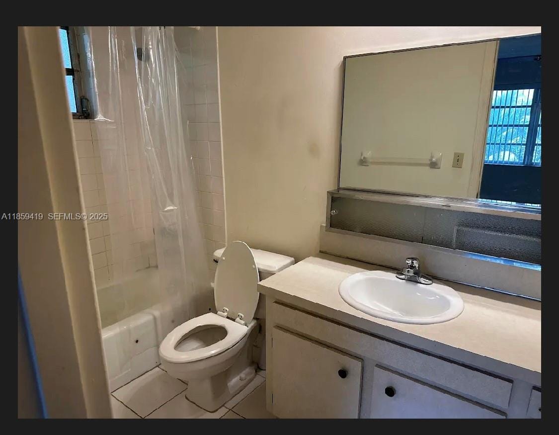 1239 Mariposa Avenue 6, Coral Gables, FL 33146 photo 13