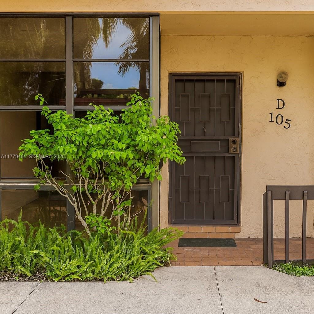 800 NE 199th Street 105D, Miami, FL 33179