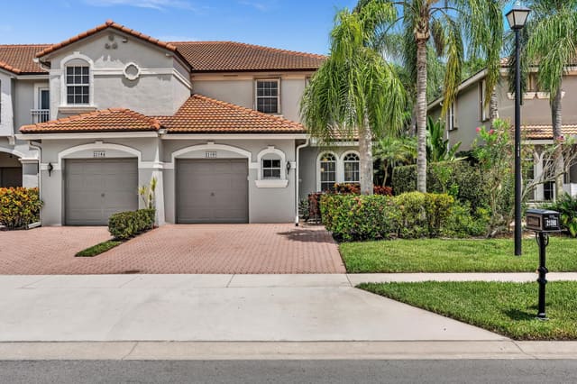 21090 Via Eden, sold in Mizner Pointe Of Boca Via Ancho, Boca Raton, FL