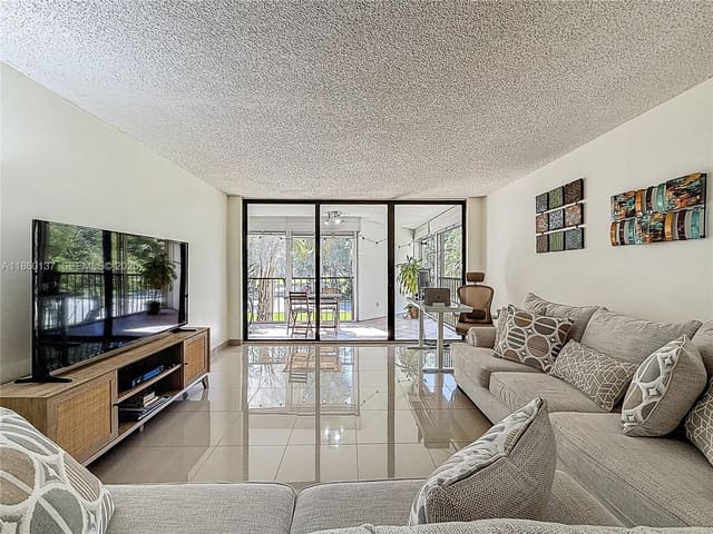 16475 Golf Club Road 202, Weston, FL 33326