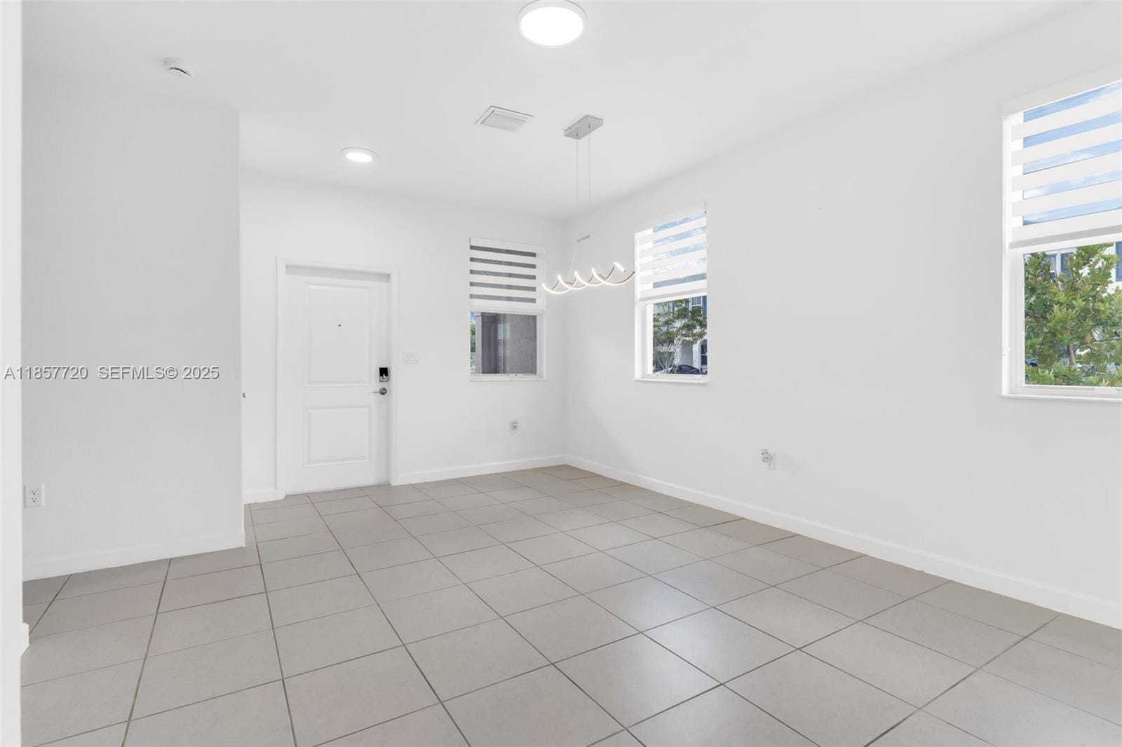 12373 NW 24th Place, Miami, FL 33167 photo 12