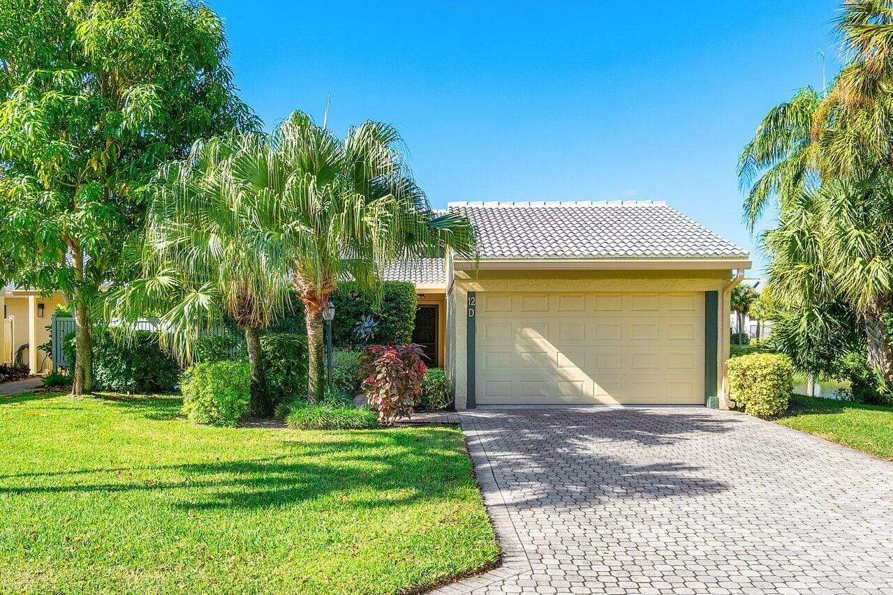 12 Eastgate Drive D, Boynton Beach, FL 33436 photo 2