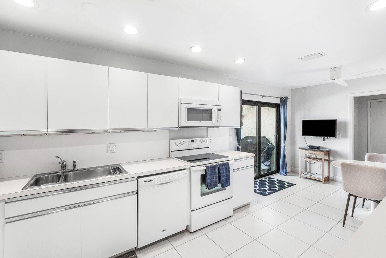 12 Eastgate Drive D, Boynton Beach, FL 33436 photo 16