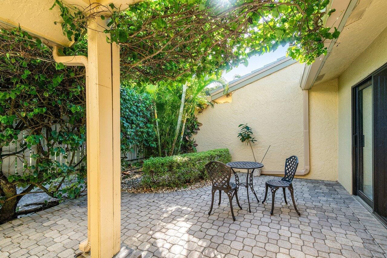 12 Eastgate Drive D, Boynton Beach, FL 33436 photo 6