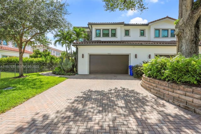 5952 W Brookfield W Circle, sold in Preserve At Emerald Hills, Hollywood, FL