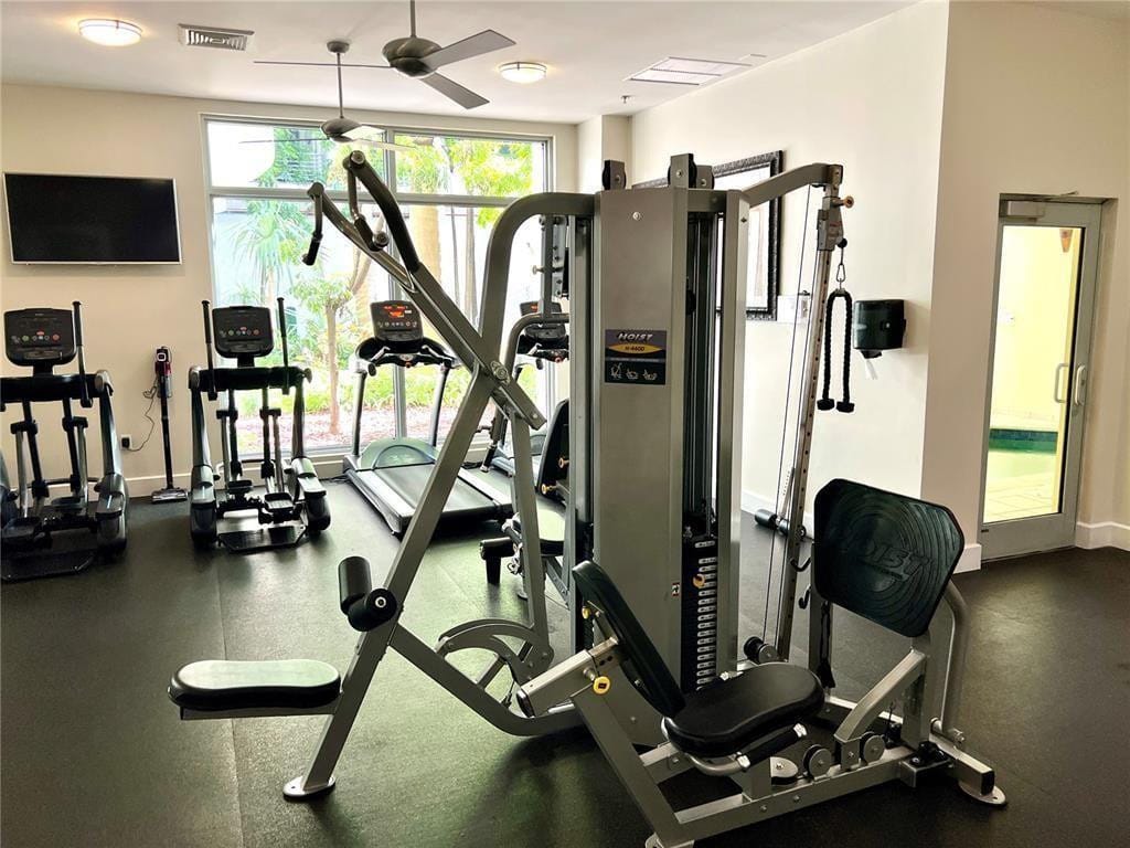 1830 Radius Drive 703, Hollywood, FL 33020 photo 16
