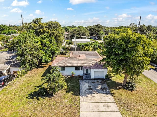 2648 Cleveland Street, sold in Oak Ridge Park, Hollywood, FL